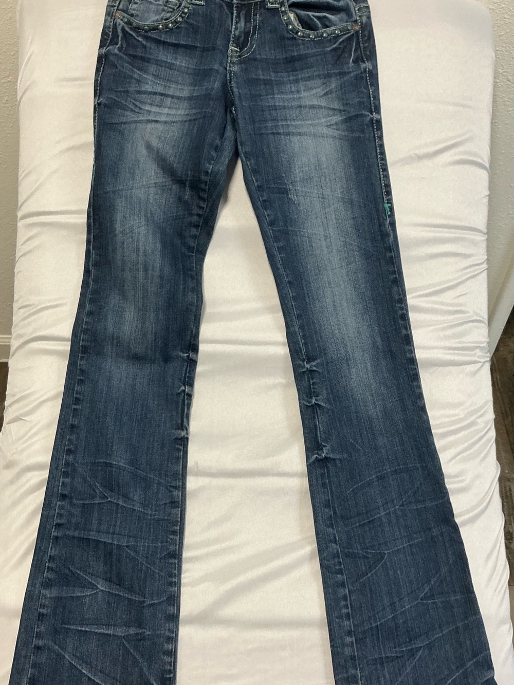 Cowgirl Tuff Dark Blue Flare Jeans with Subtle Whiskering size W25 L37